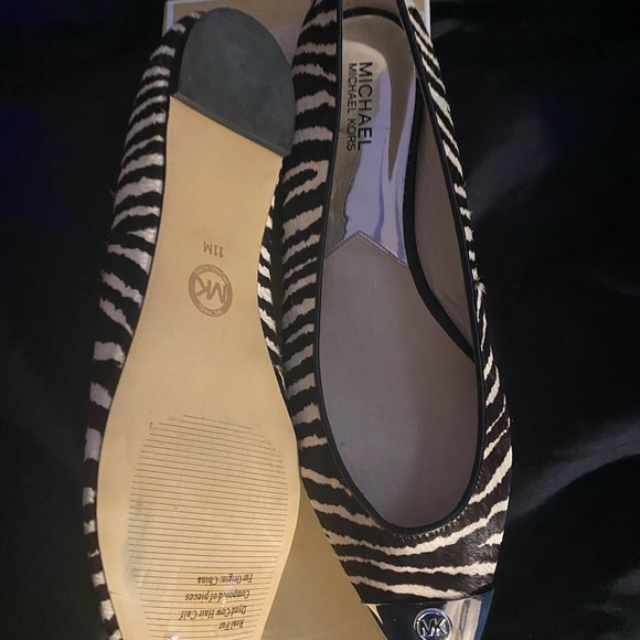 Michael Kors flat shoes - Picture 10 of 11
